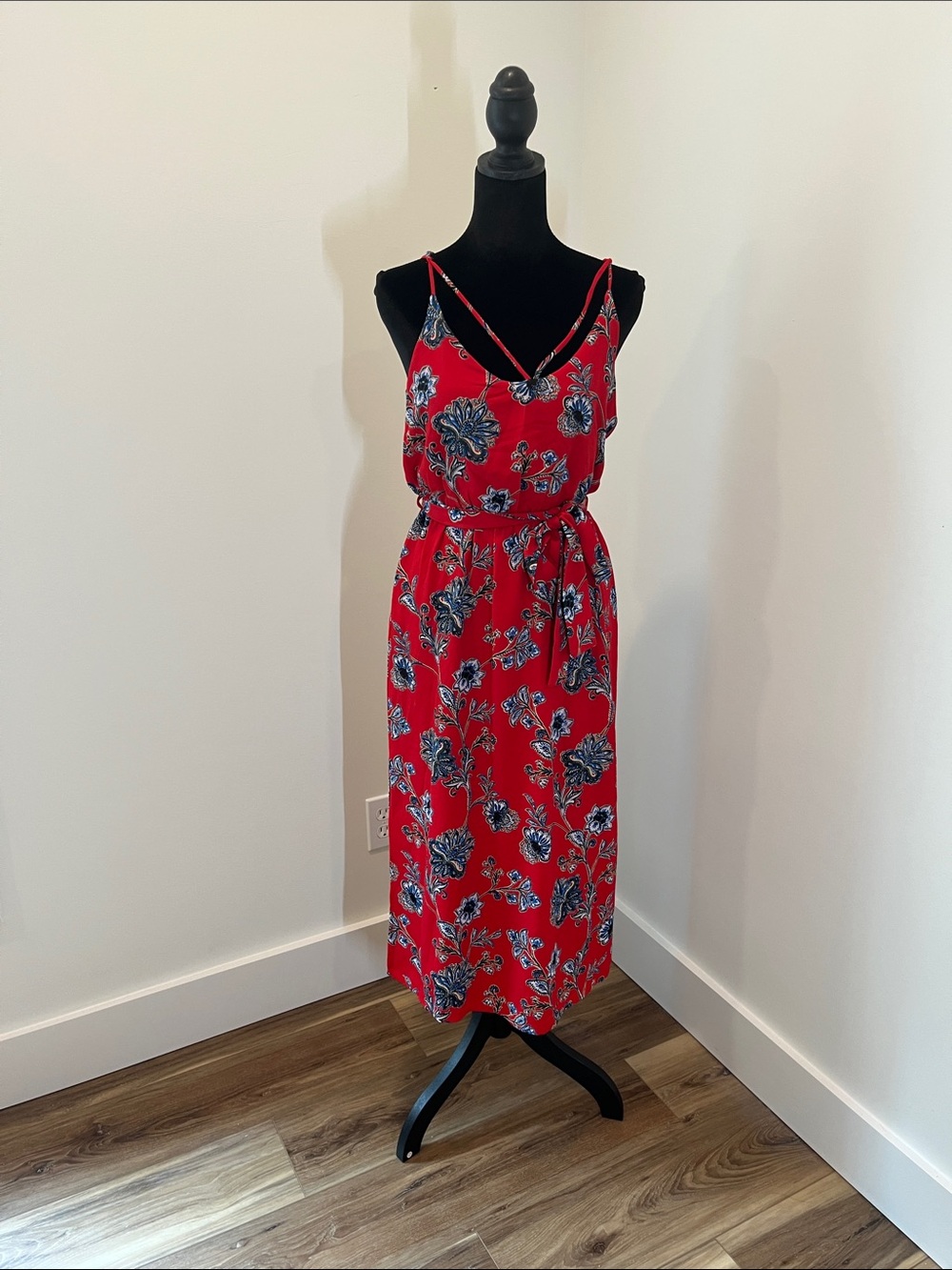 Red Floral V-Neck Midi Dress with Spaghetti Straps